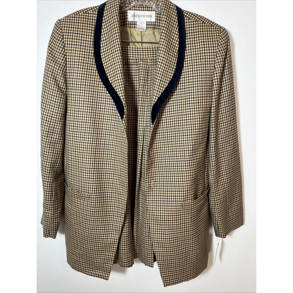 Vintage Jones New York Wool Plaid W/ Velvet Trim 2-Piece Skirt Suit Size 6